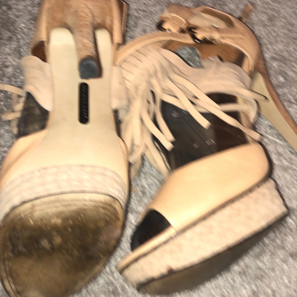 Heels - Picture 4 of 5